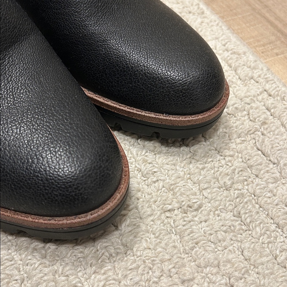 Naturalizer Boot! - Picture 4 of 8